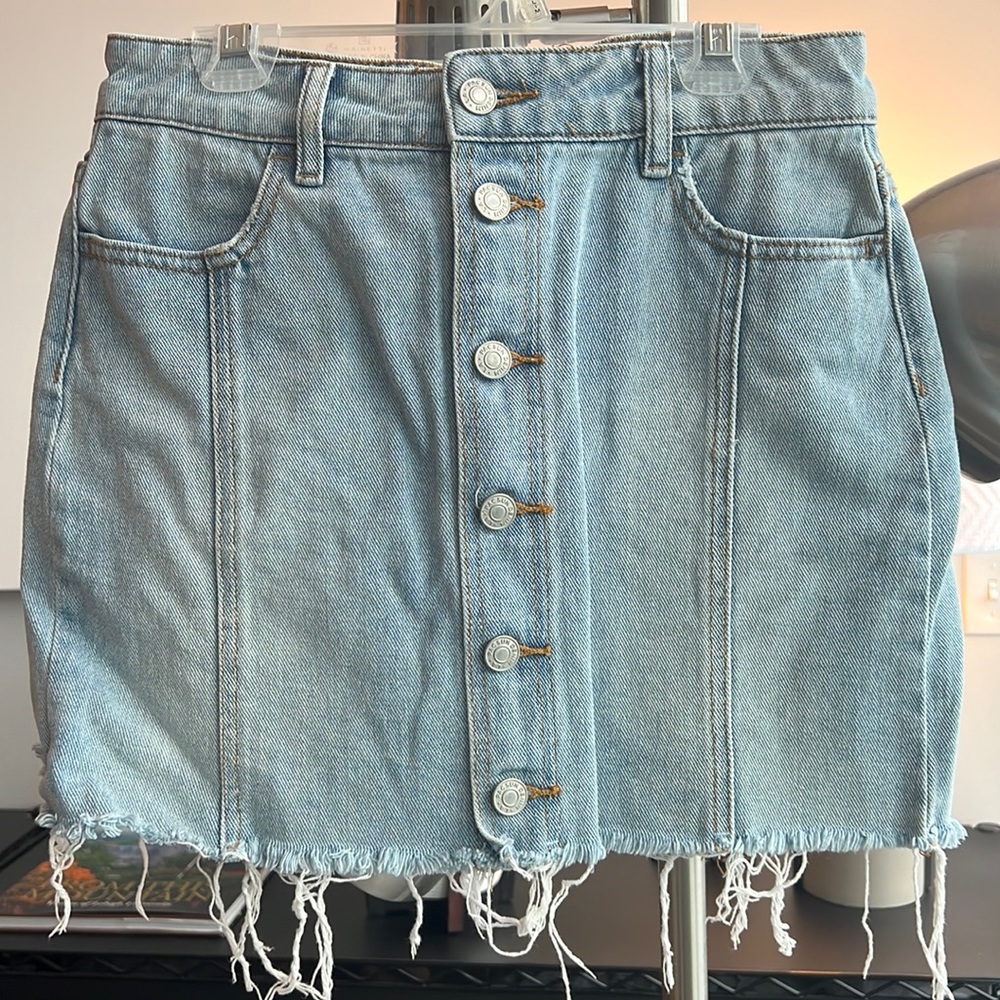 Pacsun, Light wash jean mini skirt, button up, size 25